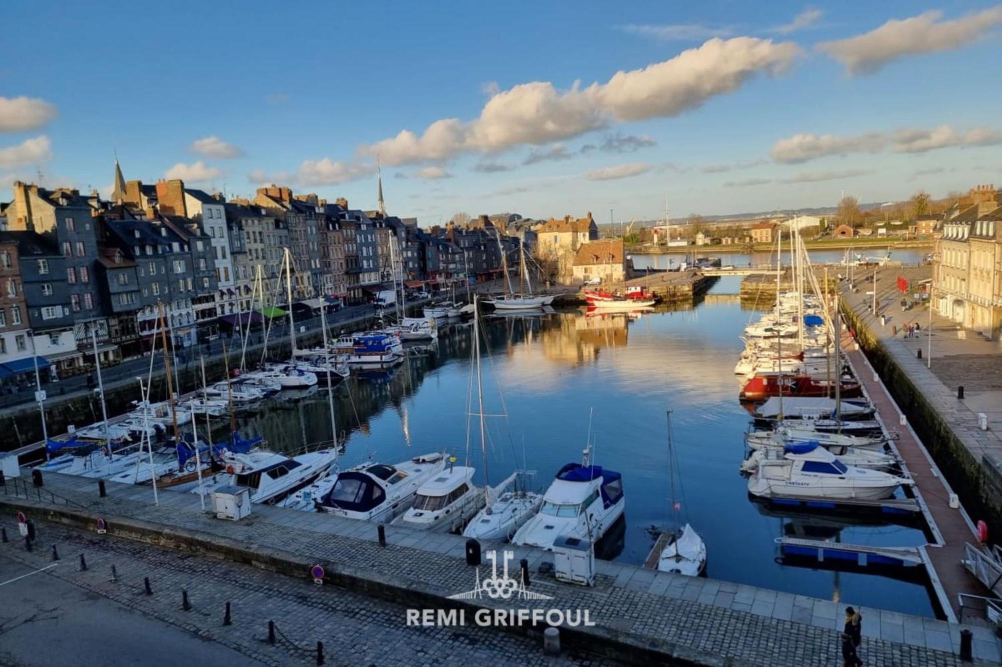 Racing The Wind Breathtaking Port View 2 Pers Apartment Honfleur Exterior photo